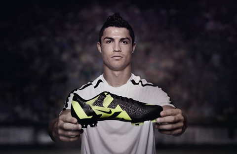 Именные бутсы Криштиану Роналду Nike CR Mercurial Vapor Superfly IIl с принтом Safari «черное на черном».