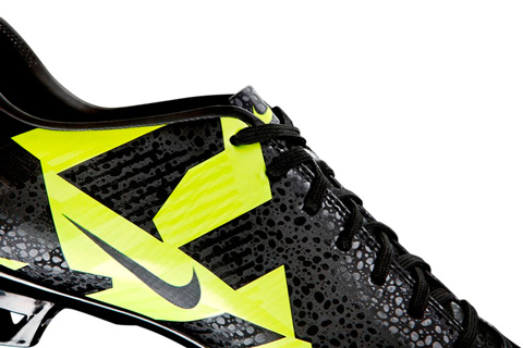 Именные бутсы Криштиану Роналду Nike CR Mercurial Vapor Superfly IIl с принтом Safari «черное на черном».