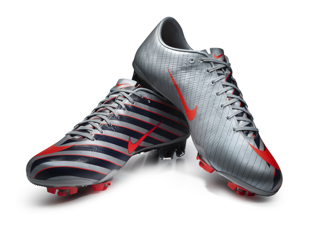 Криштиану Роналду представляет именные бутсы и линию одежды. CR7. CR Mercurial Vapor Superfly III. Nike5 Street Gato