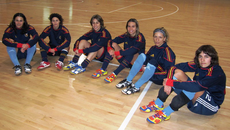 Vane, Claudia, Patri, Sonia y Natalia han elegido KELME STAR360? para sus partidos en la Selecci?n ya que la consideran la mejor zapatilla de F?tbol Sala del mercado y les otorga la seguridad que necesitan para partidos de primer nivel.